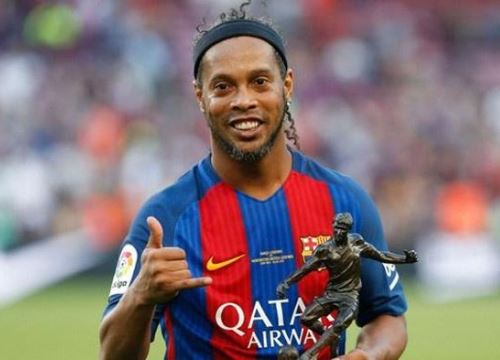 Ronaldinho dự đoán cầu thủ hay nhất thế giới sau Messi