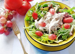 Salad ức gà sốt sữa chua