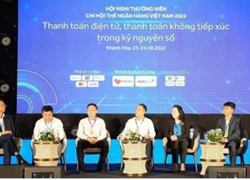 Số lượng và giá trị thanh toán không dùng tiền mặt tăng cao