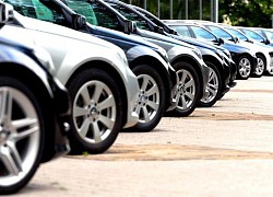 Thị trường ô tô cũ giảm nhiệt, trên đà giảm giá