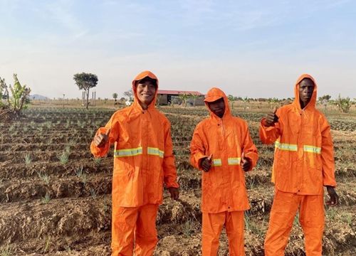 Quang Linh kể khó khăn khi khởi nghiệp ở châu Phi: "Làm nông tốn lắm"