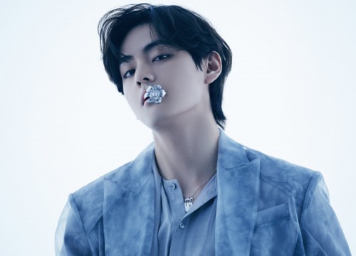 V (BTS) trở thành DJ đặc biệt trên sóng radio