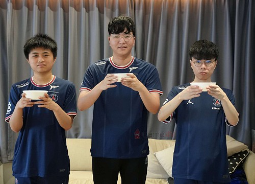 Vắng mặt tại CKTG 2022, PSG gửi lời chúc GAM và SGB nhưng lại làm fan bật cười