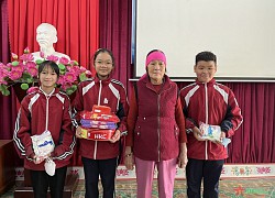 Ba học sinh dũng cảm cứu người bị nạn