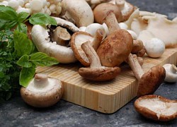 Nấm thơm ngon và rất bổ nhưng đây là kiểu ăn cực độc, chớ dại mà làm theo