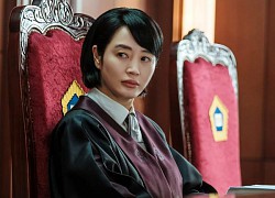 Tòa Án Vị Thành Niên 2 của Kim Hye Soo dừng sản xuất, netizen bình luận: Đụng chạm quá nên &quot;toang&quot;