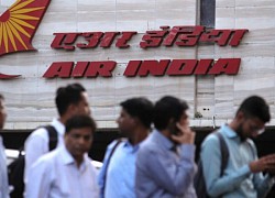 Air India cấm bay với hành khách nam tiểu tiện lên người khách nữ