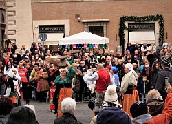 Italy: Thủ đô Rome vui đón lễ hội truyền thống Befana trở lại