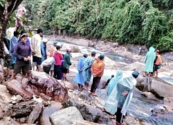 Quảng Nam: Khẩn trương tìm kiếm cháu bé ngã xuống suối, mất tích