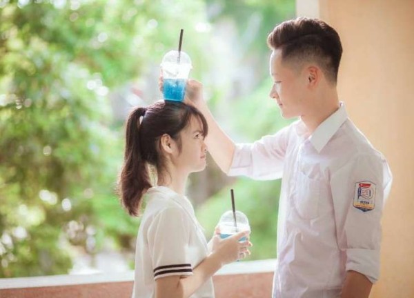 Điều cha mẹ không nên làm khi phát hiện con yêu sớm