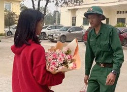 Ngày ra quân, chú bộ đội chở thẳng người yêu đi đăng ký kết hôn