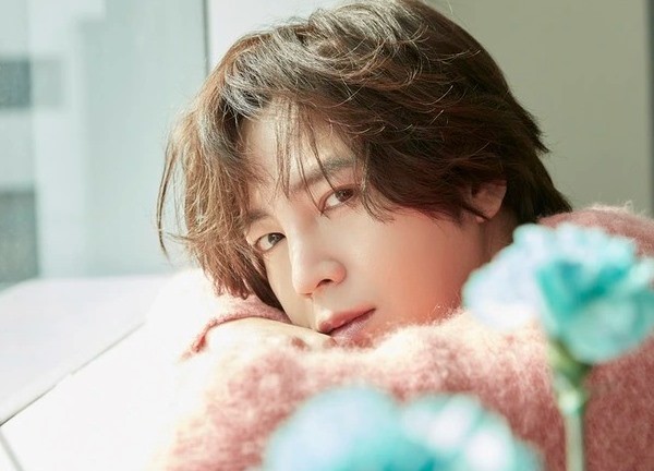 Tài tử Jang Geun Suk chính thức thừa nhận hẹn hò lần đầu tiên trong sự nghiệp