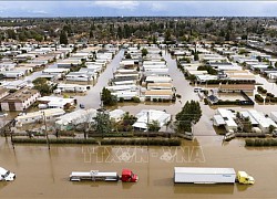 Cơn bão mới đổ bộ vào bang California (Mỹ) khiến lũ lụt thêm trầm trọng