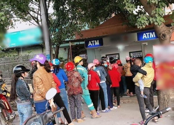 TikToker chỉ cách rút tiền lẻ ở ATM: Người chờ sau phải làm sao