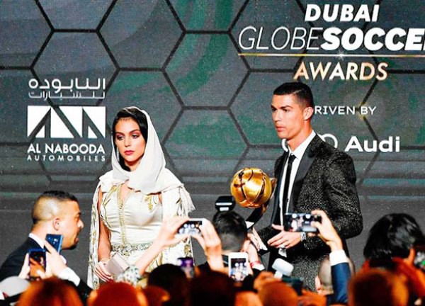 Ronaldo khó thích nghi với cuộc sống tại Saudi Arabia