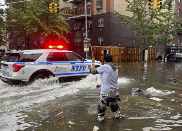 Ban bố tình trạng khẩn cấp tại New York do ngập lụt nghiêm trọng