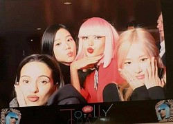 Lisa đăng ảnh với Jisoo &#8211; Rosé ở hộp đêm, 1 động thái thấy rõ quan hệ hiện tại của chị em BLACKPINK