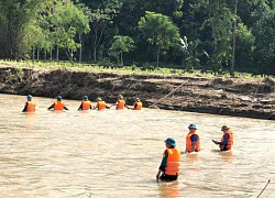 Nam sinh ở Nghệ An bị nước cuốn mất tích khi đi qua cầu tràn