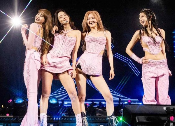 BlackPink đăng hình ảnh tại Việt Nam trên kênh Youtube có 91,5 triệu fan