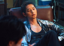 Song Joong Ki được giải oan sau ồn ào &#8220;ham làm trung tâm&#8221;, hành động lôi kéo nam chính thực chất tinh tế đáng khen?