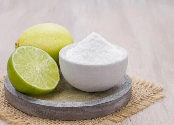 Mẹo làm trắng răng với nguyên liệu bình dân