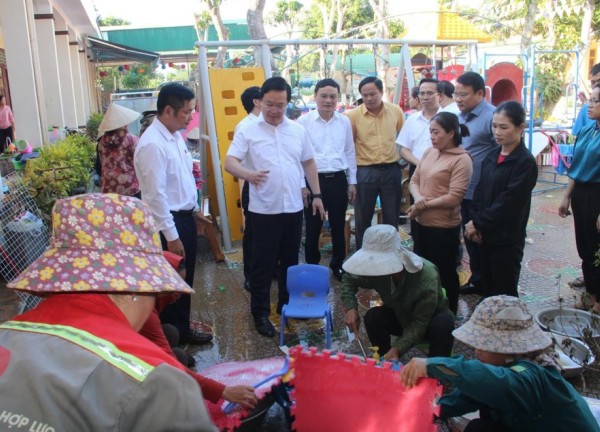 Nghệ An: Chung tay cùng huyện Quỳ Châu khắc phục thiệt hại nặng sau mưa lũ