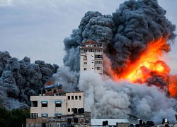 Israel không kích Dải Gaza, công bố thương vong sau vụ tấn công của Hamas