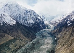 Kỳ thú sông băng trắng, đen ở Pakistan