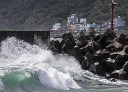 Trung Quốc: Hong Kong tiếp tục nâng cảnh báo bão Koinu