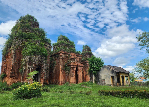 'Nỗi buồn' di tích