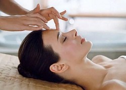 Cách massage giúp giảm nếp nhăn mắt