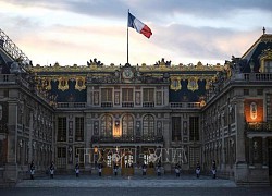 Pháp sơ tán du khách ở Cung điện Versailles vì lý do an ninh