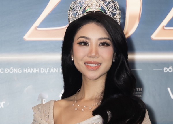 Sự kiện công bố Miss Earth 2023: Đại diện Việt Nam lộ diện, vương miện Hoa hậu na ná của Phạm Hương?