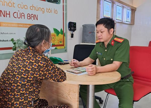 Cảnh báo lừa đảo chuyển tiền qua tài khoản ngân hàng