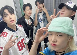 iKON đội nón lá hát vang Love Scenario cùng fan Việt