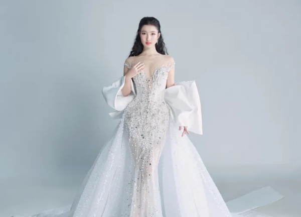 Phương Nhi hé lộ 2 thiết kế dạ hội cho đêm chung kết Miss International 2023