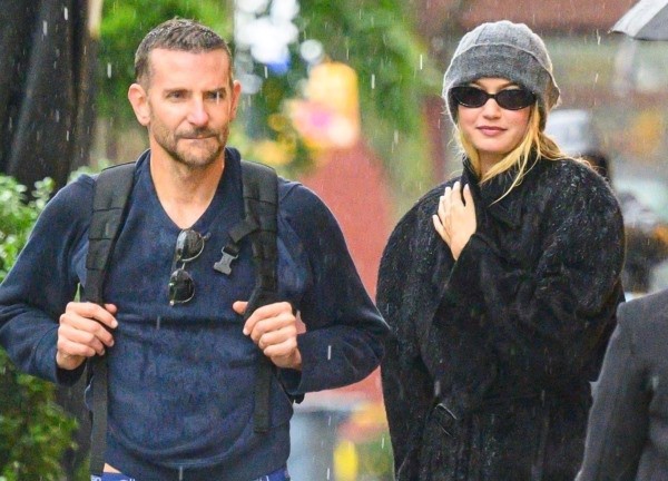 Bradley Cooper và Gigi Hadid cùng nhau đi xem kịch