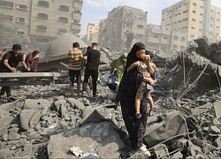 Phóng viên truyền hình Mỹ chịu trận đạn bom để ghi nhận 'cảnh tận thế' ở Gaza