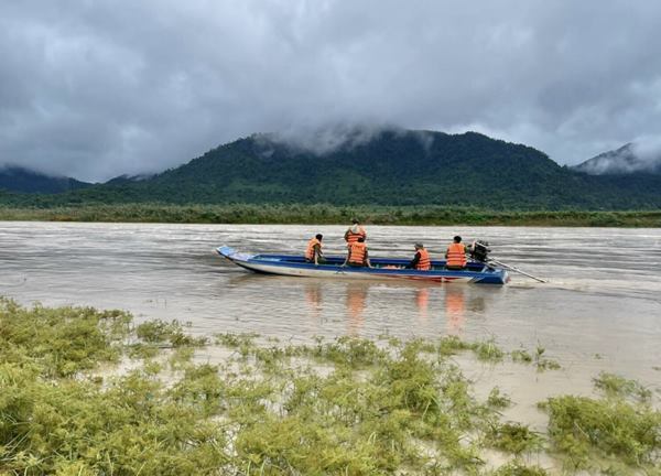 Phú Yên: Một người mất tích do lật xuồng tại lòng hồ thủy điện Sông Hinh