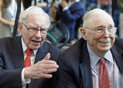 Tỉ phú Warren Buffett mất 'cánh tay phải' Charlie Munger