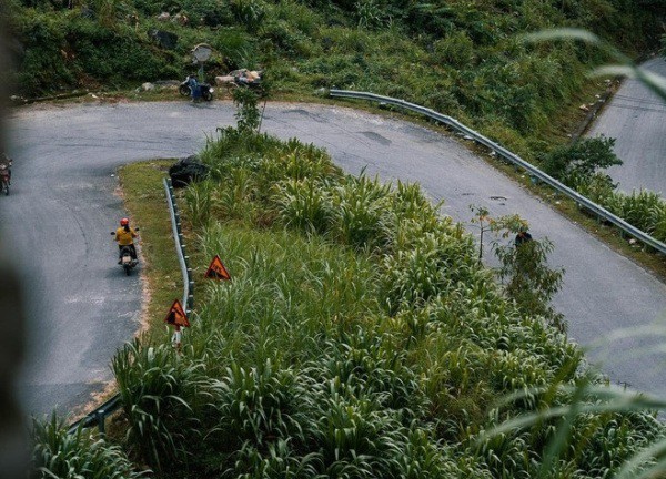 Hà Giang cuối tuần đông nghịt như 'trảy hội', nhiều người phượt xe máy thành đoàn