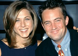 Jennifer Aniston "vật lộn" hậu cái chết của Matthew Perry