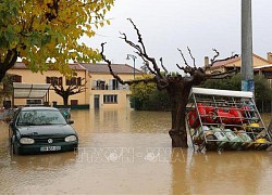 Mưa lớn kéo dài gây ngập lụt nghiêm trọng tại Pháp