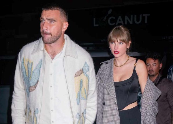 Taylor Swift dẫn bạn trai Travis Kelce ra mắt gia đình