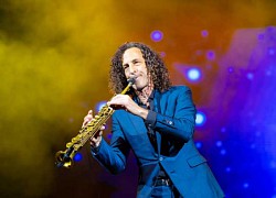 Khán giả Hà Nội bị mê hoặc bởi những giai điệu bất hủ của Kenny G