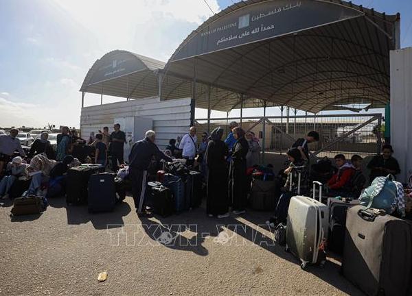 Xung đột Hamas - Israel: Tiếp tục sơ tán công dân có quốc tịch nước ngoài đến Ai Cập