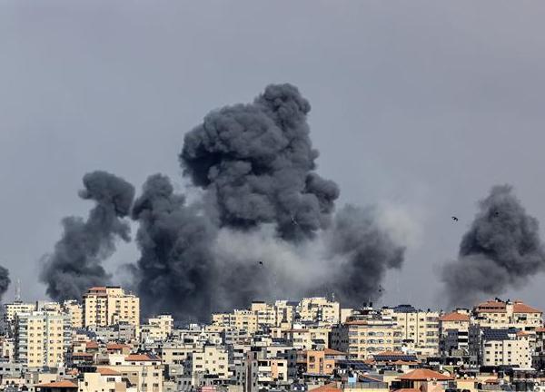 Israel phá sập tòa nhà lập pháp của Hamas