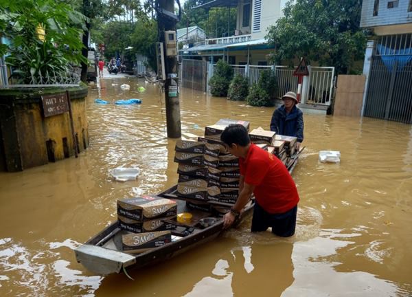 Mưa lũ miền Trung làm 5 người chết và mất tích