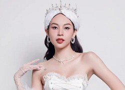 Phí Phương Anh 'vịt hóa thiên nga' trong MV Dancing Queen