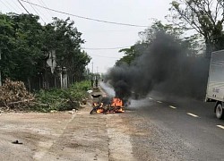 Thanh niên đốt luôn xe máy khi vi phạm nồng độ cồn